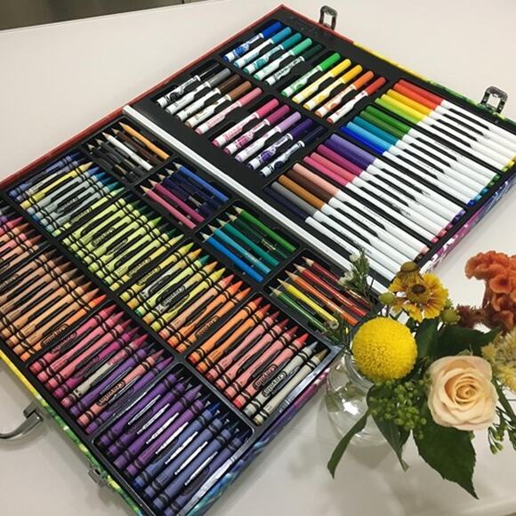 Crayola Inspiration Art Case Coloring Set - Tie-Dye (140ct) Art Set For Kids - Picture 2 of 6